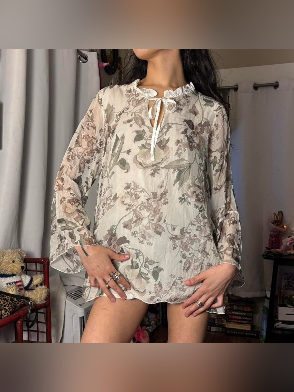 Dainty Vintage 100% Silk Top by Angela Moda
